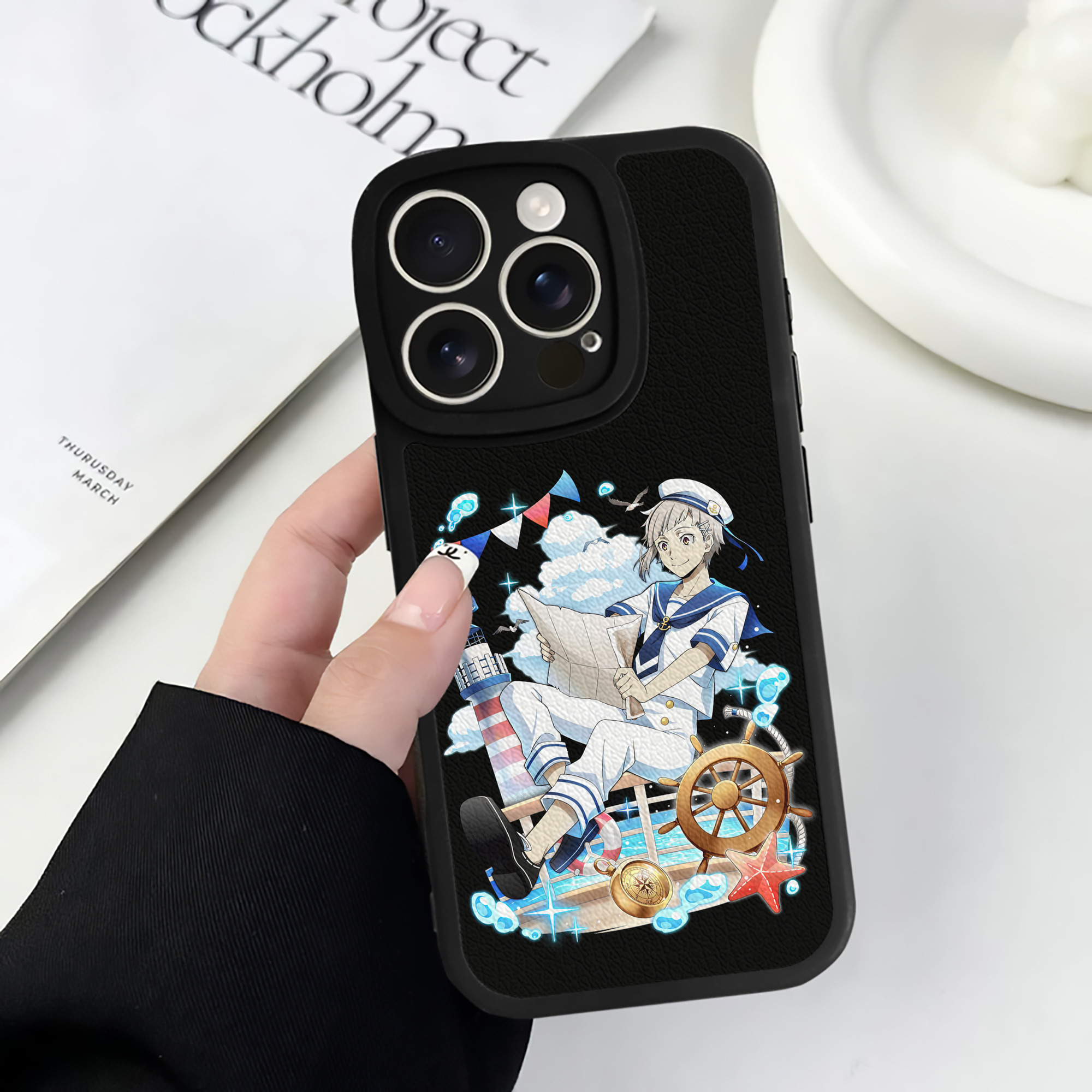 （画像用） 文豪ストレイドッグス Bungo Stray Dogs 【iPhone 16シリーズ対応】シリコンスマホケース（レザー調） 材質：シリコン